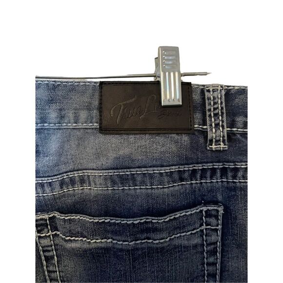 True Luck Mens  Blue Medium Light Wash Straight Leg Jeans Size 40/32 - Picture 3 of 6